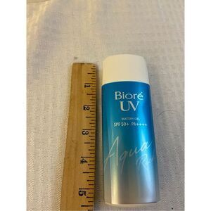 Biore sPF 50 + PA UV protection watery gel Aqua Rich bottle 2 Oz?